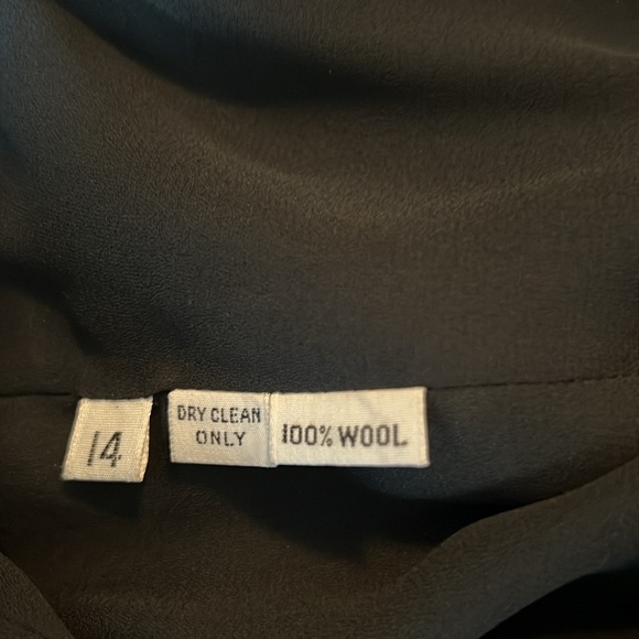 Perfect Black crepe 100% wool lined wrap dress,  exceptional beading. - Picture 8 of 8